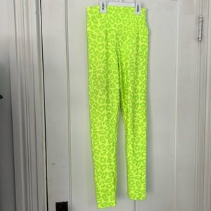 NWOT Beach Riot Neon leggings size small